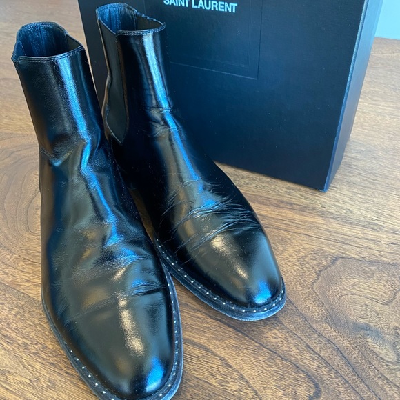 Saint Laurent Paris Chelsea Boots - Picture 2 of 4